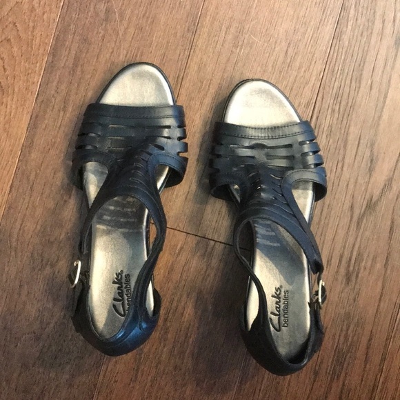 Clark’s Genuine Leather Bendables Wedge EUC - Picture 1 of 7